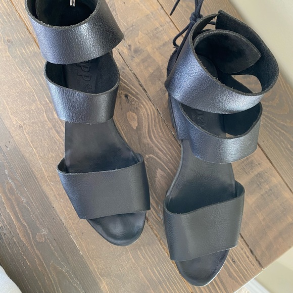 Trippen Happy Leather Platform Sandal - Picture 4 of 13